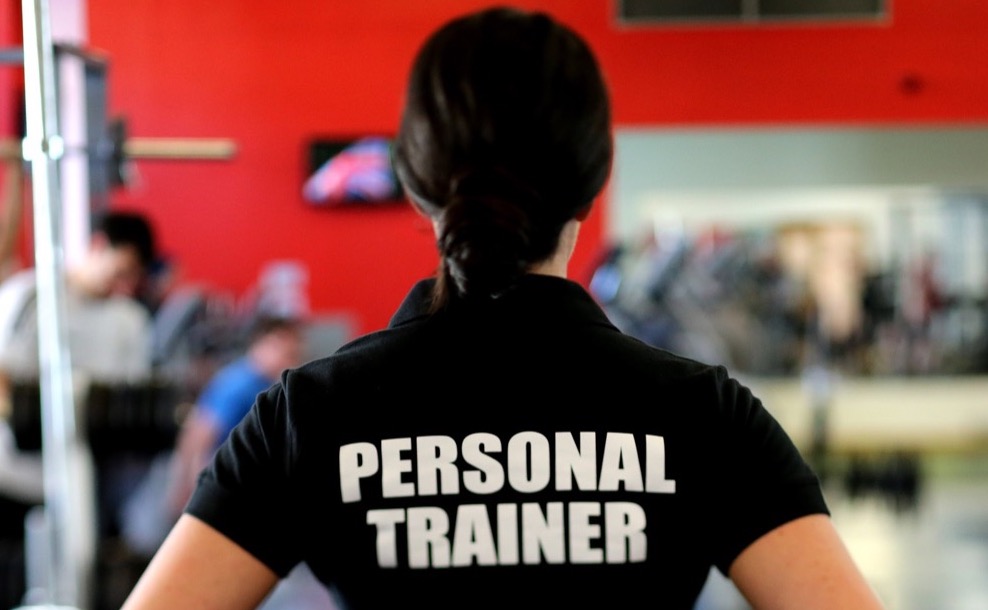 women personal trainer gym